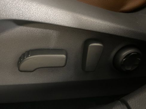 Certified 2025 Subaru Outback Touring XT image 27