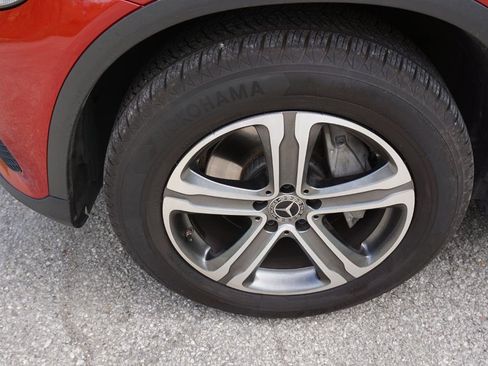 Used 2017 Mercedes-Benz GLC 300 4MATIC image 9