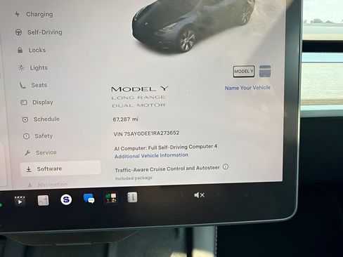 Used 2024 Tesla Model Y Long Range AWD/4WD image 24
