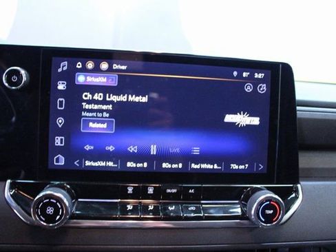 Used 2024 Chevrolet Colorado Trail Boss image 17