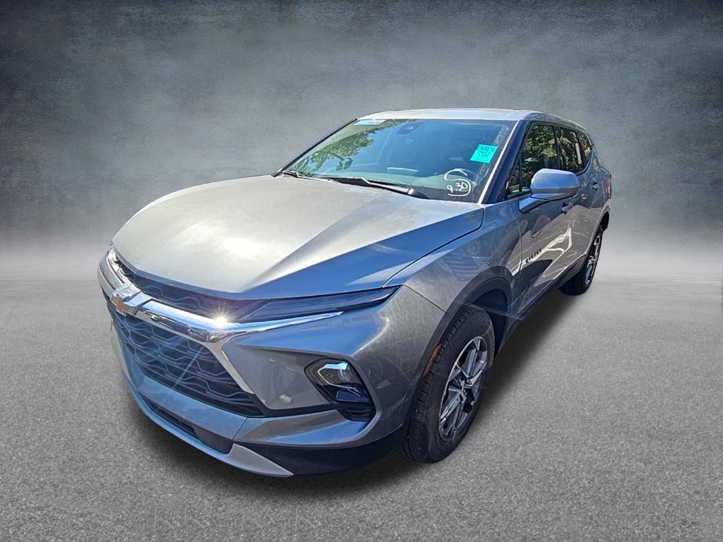 Used 2024 Chevrolet Blazer LT w/ Driver Confidence Package FWD image 4