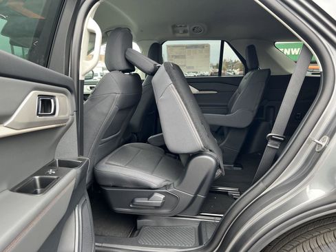 New 2026 Ford Explorer Active AWD/4WD image 40