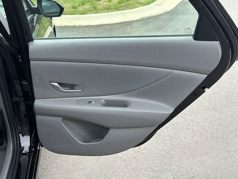 New 2026 Hyundai Elantra SE image 17