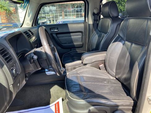 Used 2007 HUMMER H3 image 10