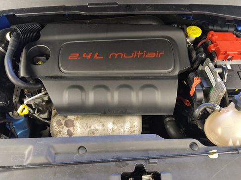 Used 2019 Jeep Compass Latitude w/ Cold Weather Group AWD/4WD image 30