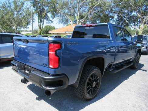 Used 2025 Chevrolet Silverado 2500 LTZ w/ Trail Boss Package AWD/4WD image 5