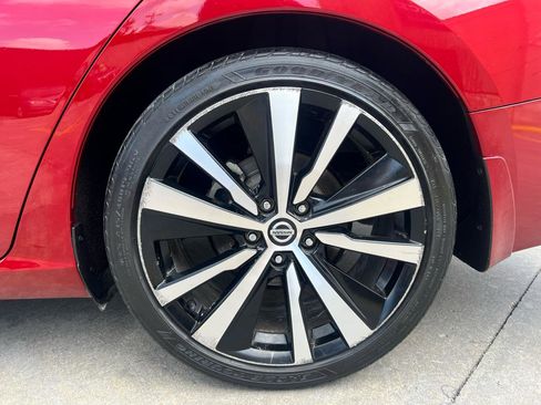 Used 2019 Nissan Altima 2.5 SR w/ SR Premium Package FWD image 36