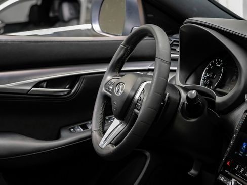 Used 2023 INFINITI QX55 Luxe w/ Cargo Package image 18