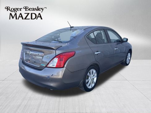 Used 2015 Nissan Versa 1.6 SL image 1