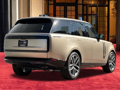 New 2026 Land Rover Range Rover SE image 10