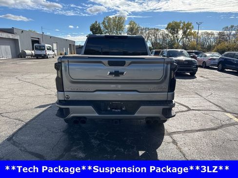 Used 2024 Chevrolet Silverado 1500 High Country w/ Technology Package image 16