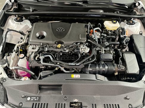 Used 2025 Toyota Camry SE FWD image 33