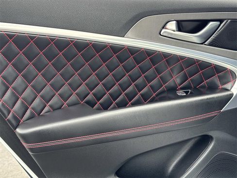 Used 2025 Genesis G70 3.3T Advanced w/ Sport Prestige Package image 16