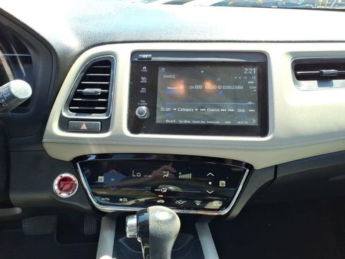 Used 2021 Honda HR-V EX image 10