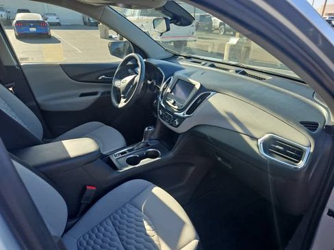 Used 2020 Chevrolet Equinox LS FWD image 13