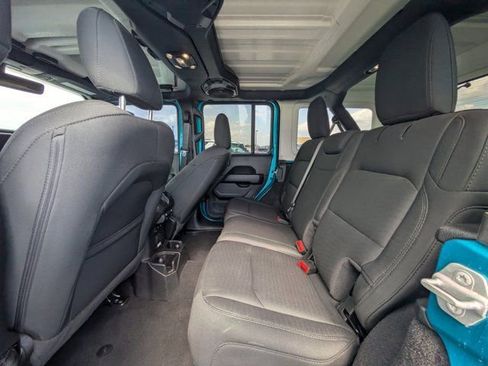 Used 2020 Jeep Wrangler Unlimited Sahara w/ Uconnect 4C Nav & Sound Group image 11