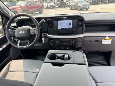 New 2025 Ford F250 XL w/ XL Chrome Package image 22