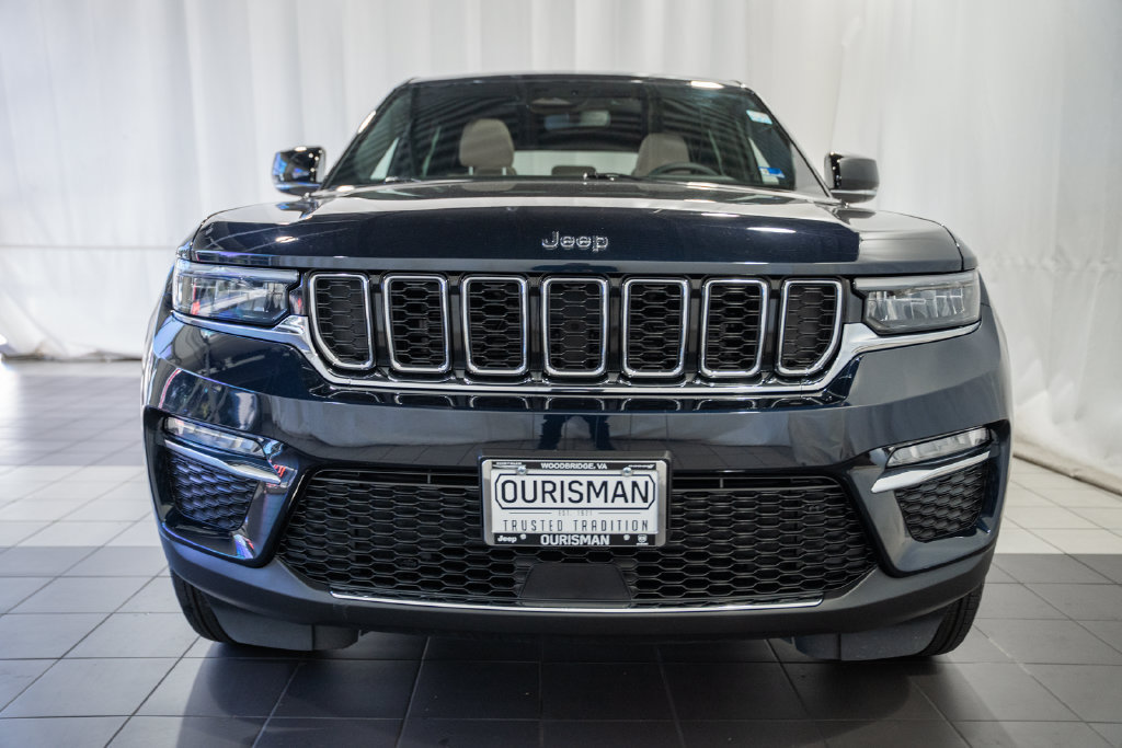 Certified 2023 Jeep Grand Cherokee Limited AWD/4WD image 2