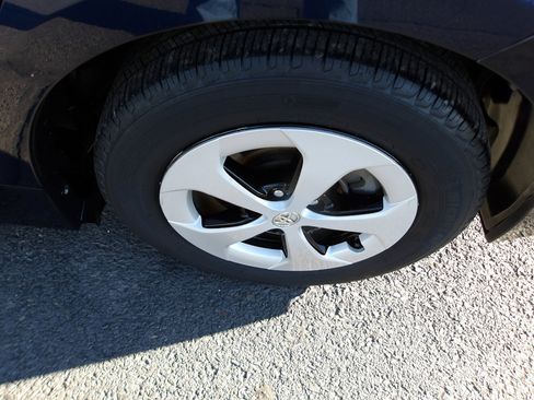 Used 2015 Toyota Prius Persona Series image 24