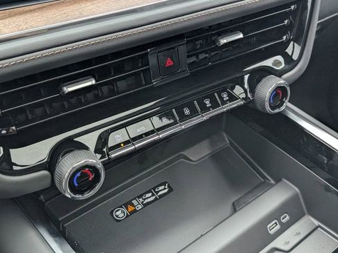 New 2026 Chevrolet Tahoe High Country image 14