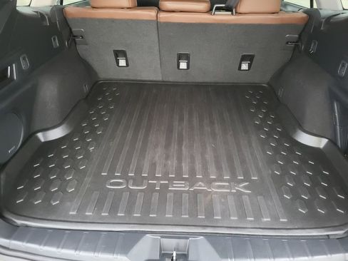 Used 2022 Subaru Outback Touring XT image 10