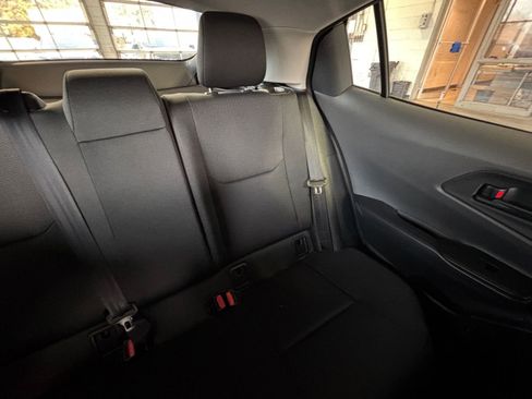 Used 2025 Toyota Prius LE image 38