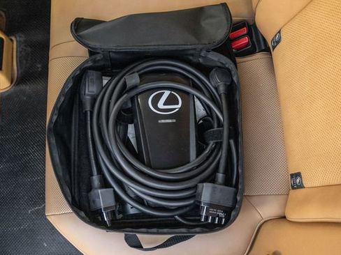 Used 2024 Lexus RZ 300e Premium image 16