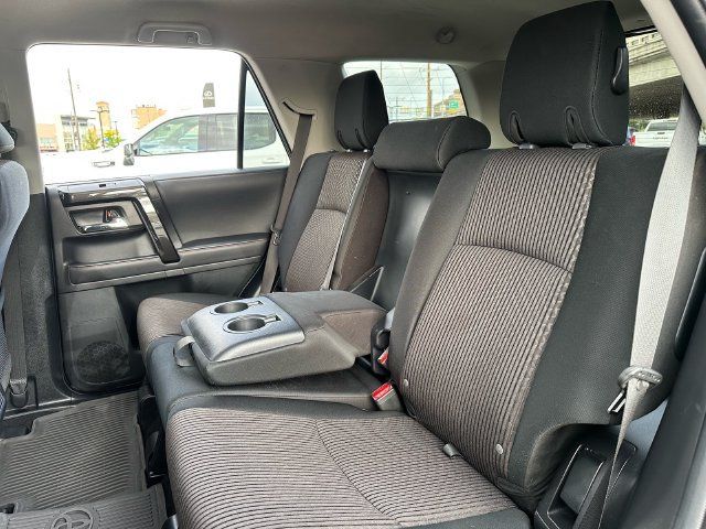 Certified 2022 Toyota 4Runner TRD Off-Road AWD/4WD image 27