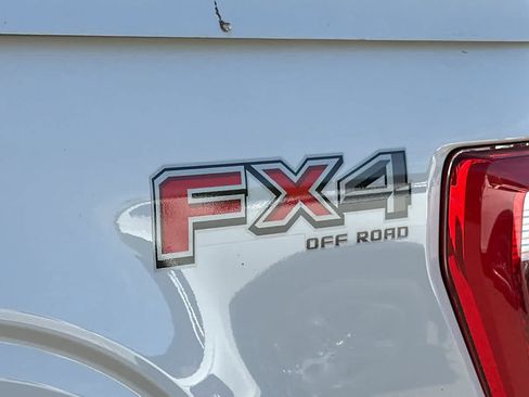 Used 2022 Ford F150 Lariat w/ Equipment Group 501A Mid AWD/4WD image 17