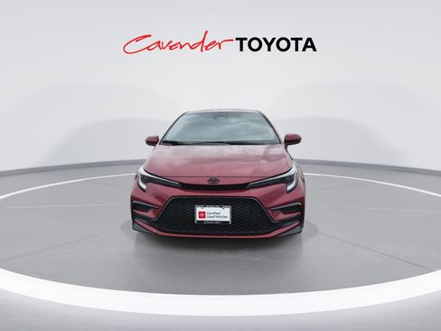 Certified 2025 Toyota Corolla SE FWD image 3