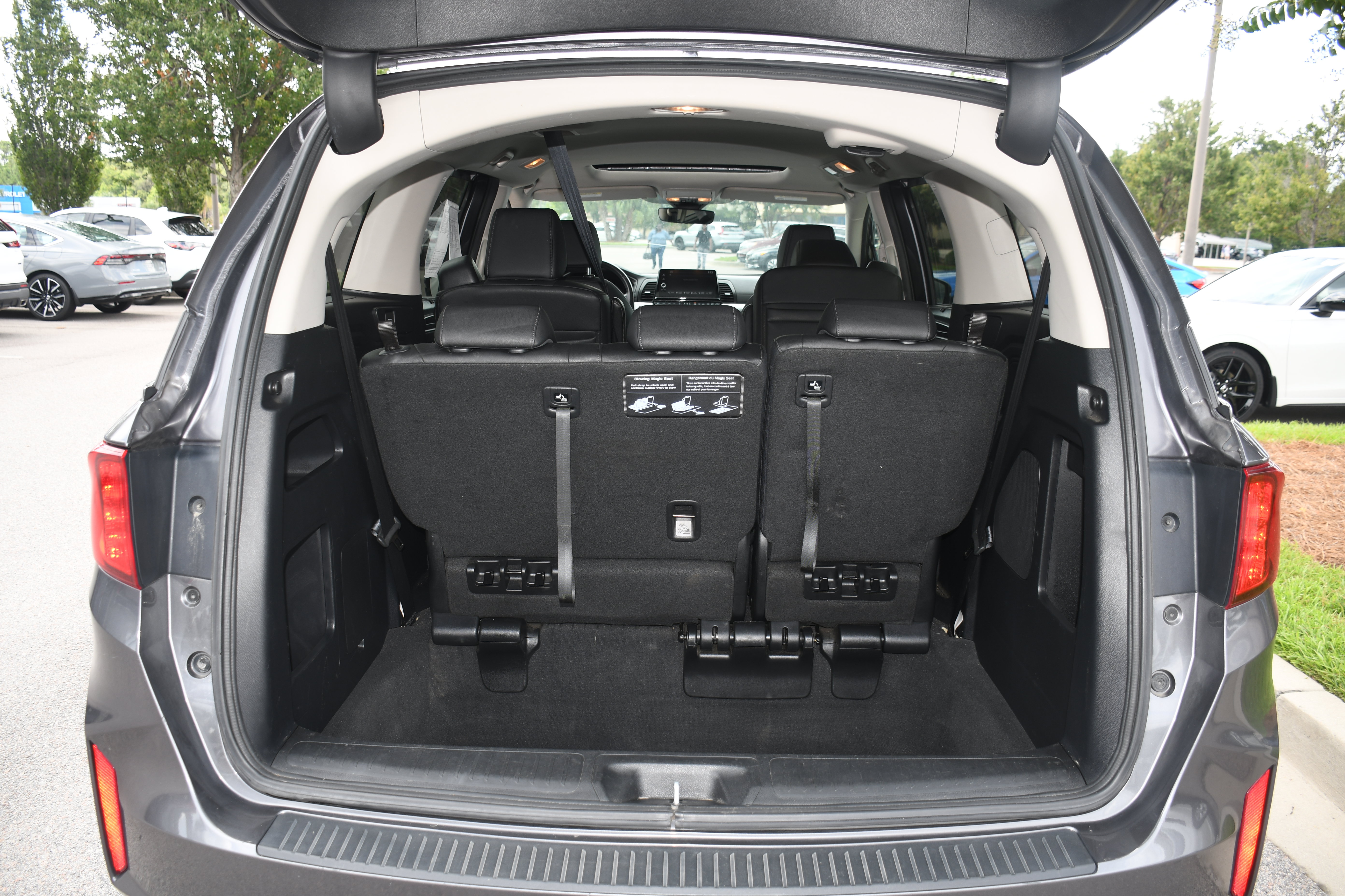 Used 2025 Honda Odyssey EX-L image 19