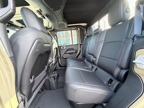 New 2026 Jeep Gladiator Rubicon image 25