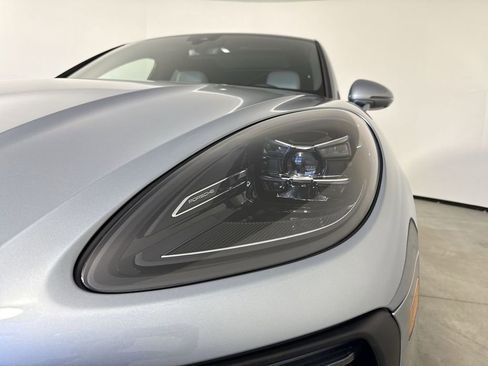 New 2026 Porsche Macan AWD/4WD image 11