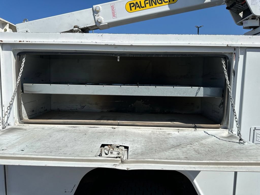 Used 2010 Ford F550 2WD Regular Cab Super Duty image 19