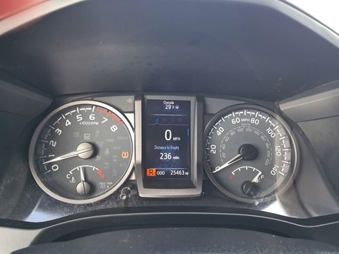 Used 2021 Toyota Tacoma TRD Off-Road w/ Technology Package image 20