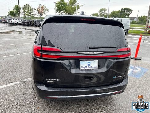 Used 2023 Chrysler Pacifica Touring-L FWD image 20