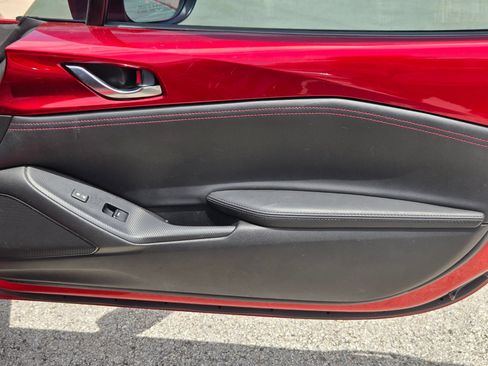 Used 2019 MAZDA MX-5 Miata RF Grand Touring RWD image 19