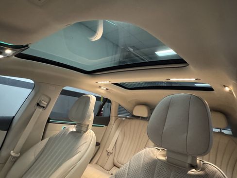 Used 2023 Mercedes-Benz EQS 580 4MATIC Sedan image 25