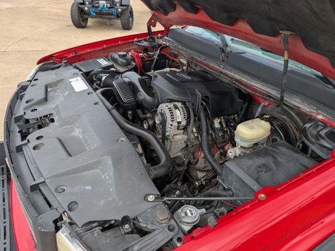 Used 2007 GMC Sierra 1500 SLE w/ Z71 Off-Road Package image 16