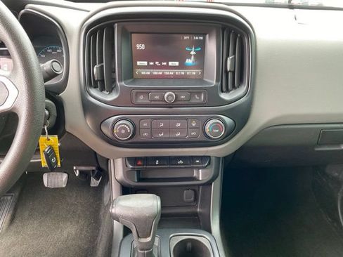 Used 2018 Chevrolet Colorado W/T w/ WT Convenience Package AWD/4WD image 25