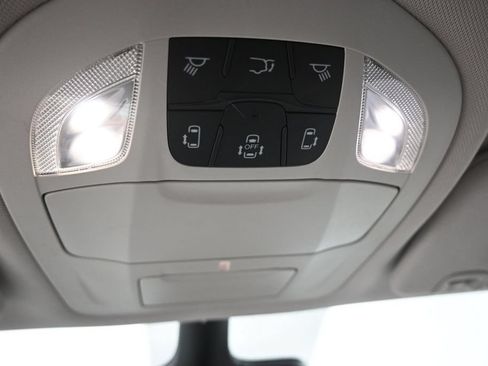 Used 2023 Chrysler Voyager LX FWD image 30