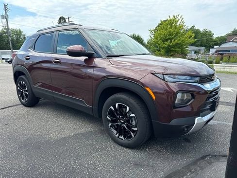 Used 2023 Chevrolet TrailBlazer LT w/ Convenience Package AWD/4WD image 7