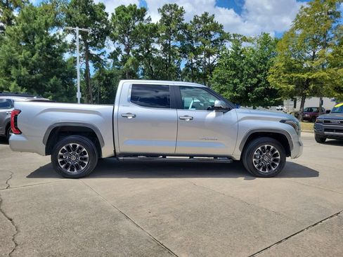 Used 2024 Toyota Tundra Limited AWD/4WD image 9