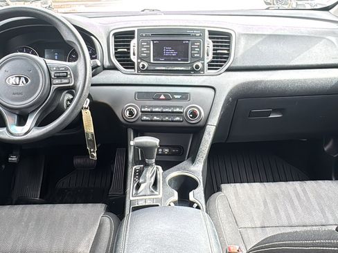 Used 2017 Kia Sportage LX image 16