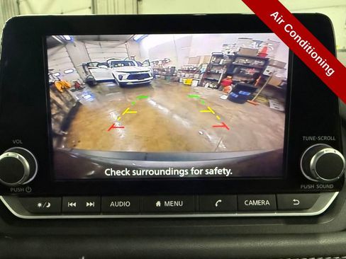 Used 2023 Nissan Rogue SV AWD/4WD image 26