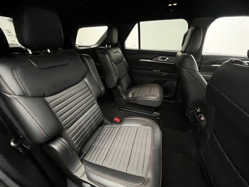 New 2026 Ford Explorer ST-Line image 33