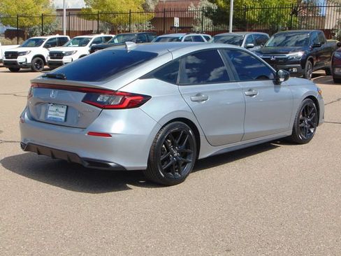 Used 2022 Honda Civic Sport image 4