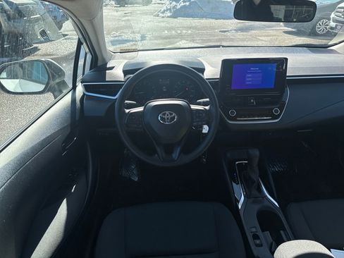 Used 2024 Toyota Corolla LE image 11