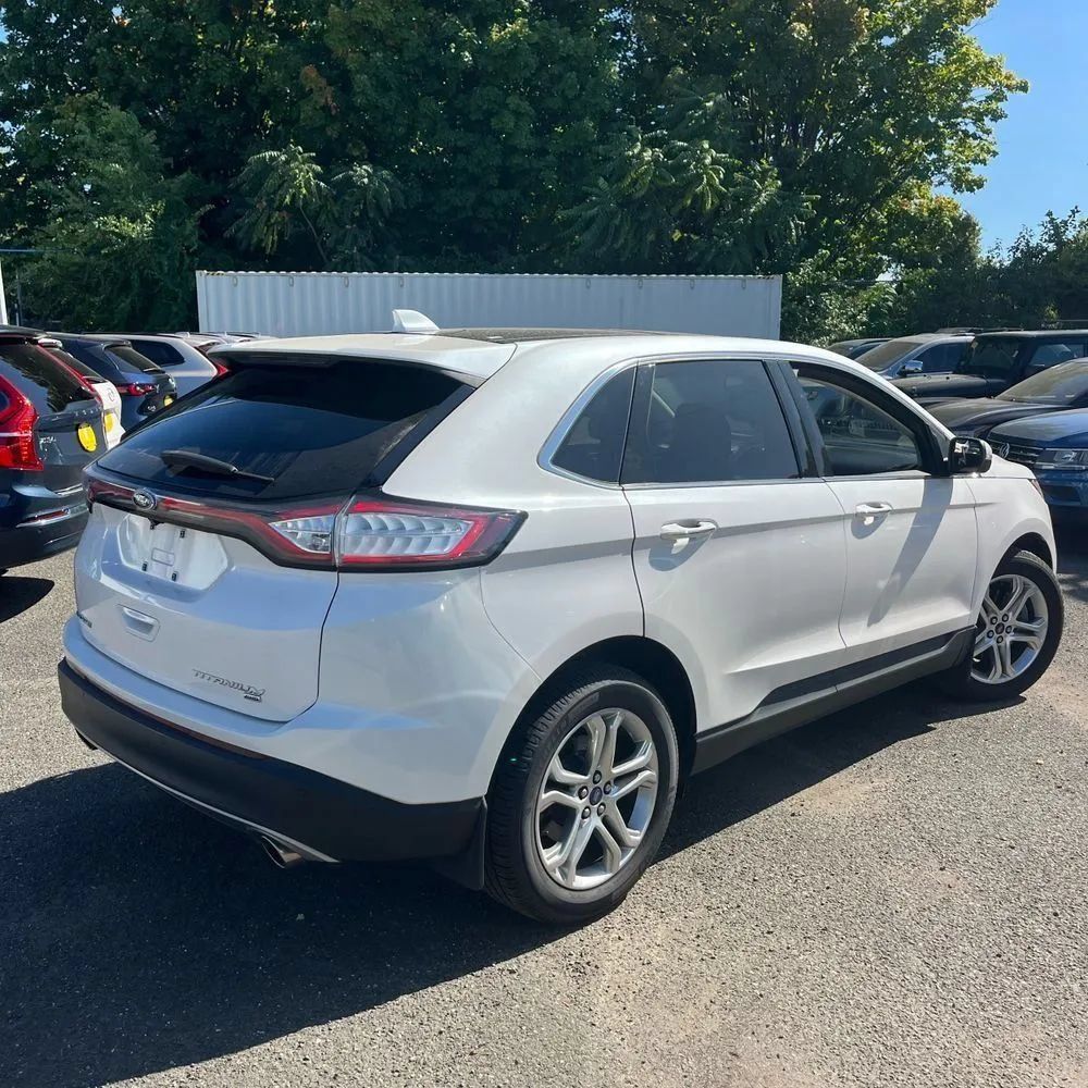 Used 2018 Ford Edge Titanium w/ Equipment Group 301A AWD/4WD image 6