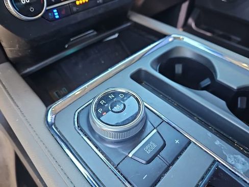 Used 2020 Ford Expedition XLT w/ Equipment Group 202A image 23